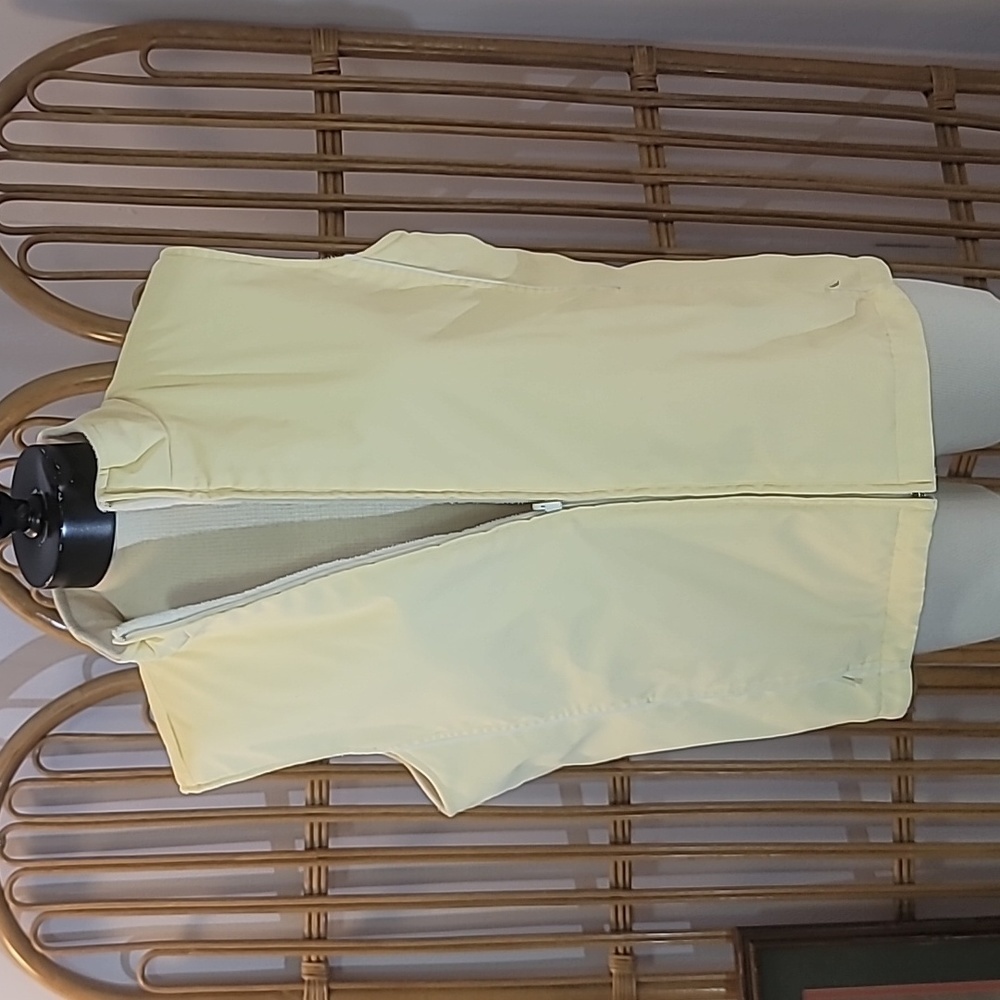 IZOD Reversible Butter yellow vest women's size large fleece and wind breaker
